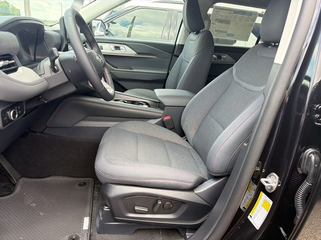 New 2026 Agate Black Metallic Ford Active image 7
