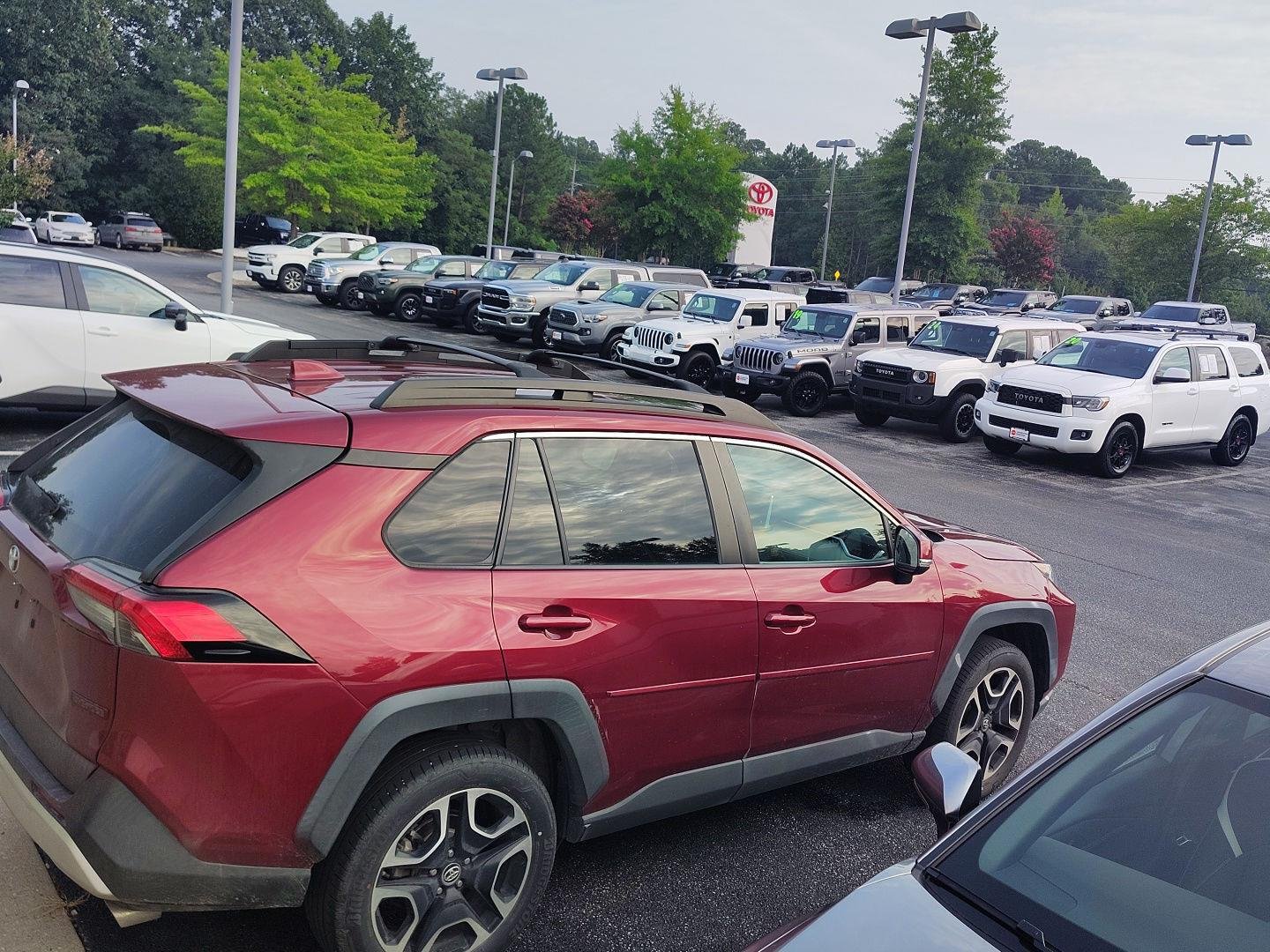 Used 2019 Ruby Flare Pearl Toyota Adventure image 9