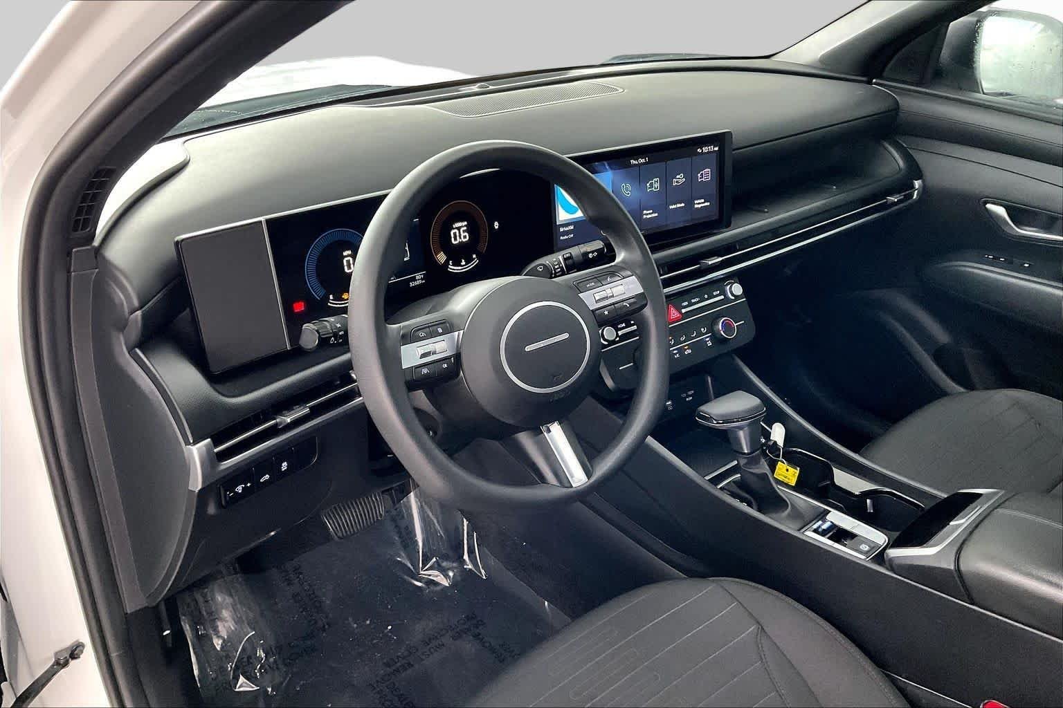 2025 Hyundai Santa Cruz SE - Photo 18