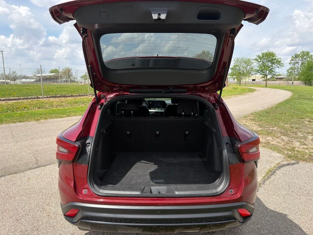 Used 2024 Red Chevrolet 1RS image 24