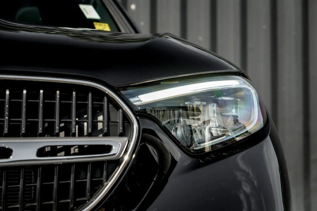 New 2026 Black Mercedes-Benz GLC 300 image 6