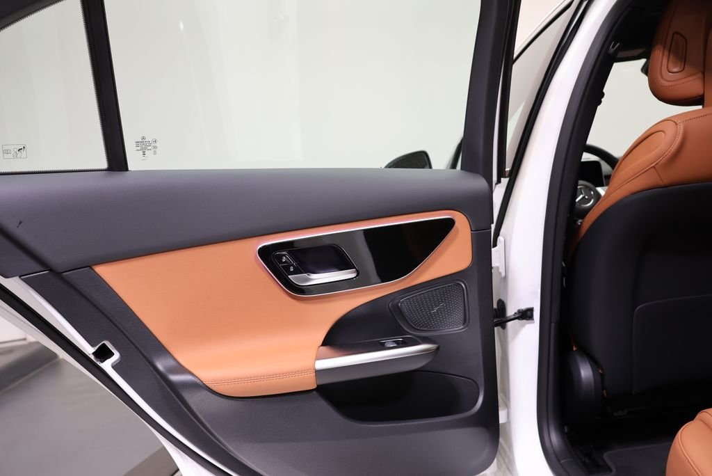 New 2026 Polar White Mercedes-Benz C 300 image 40