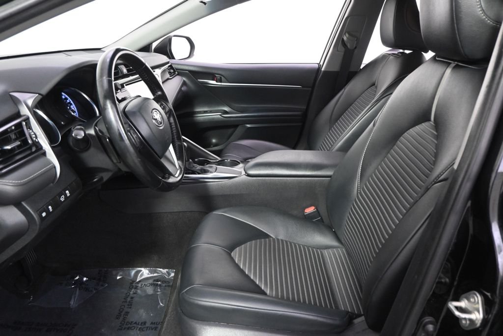 Used 2019 Midnight Black Metallic Toyota SE image 13