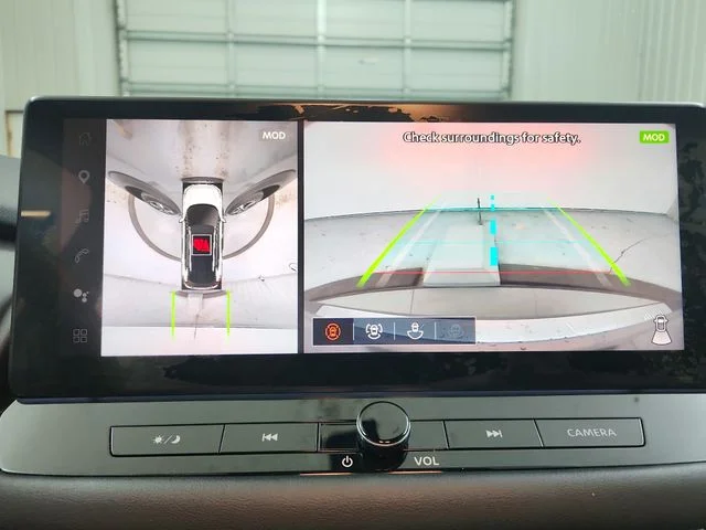 Used 2025 Gray Nissan SL image 31