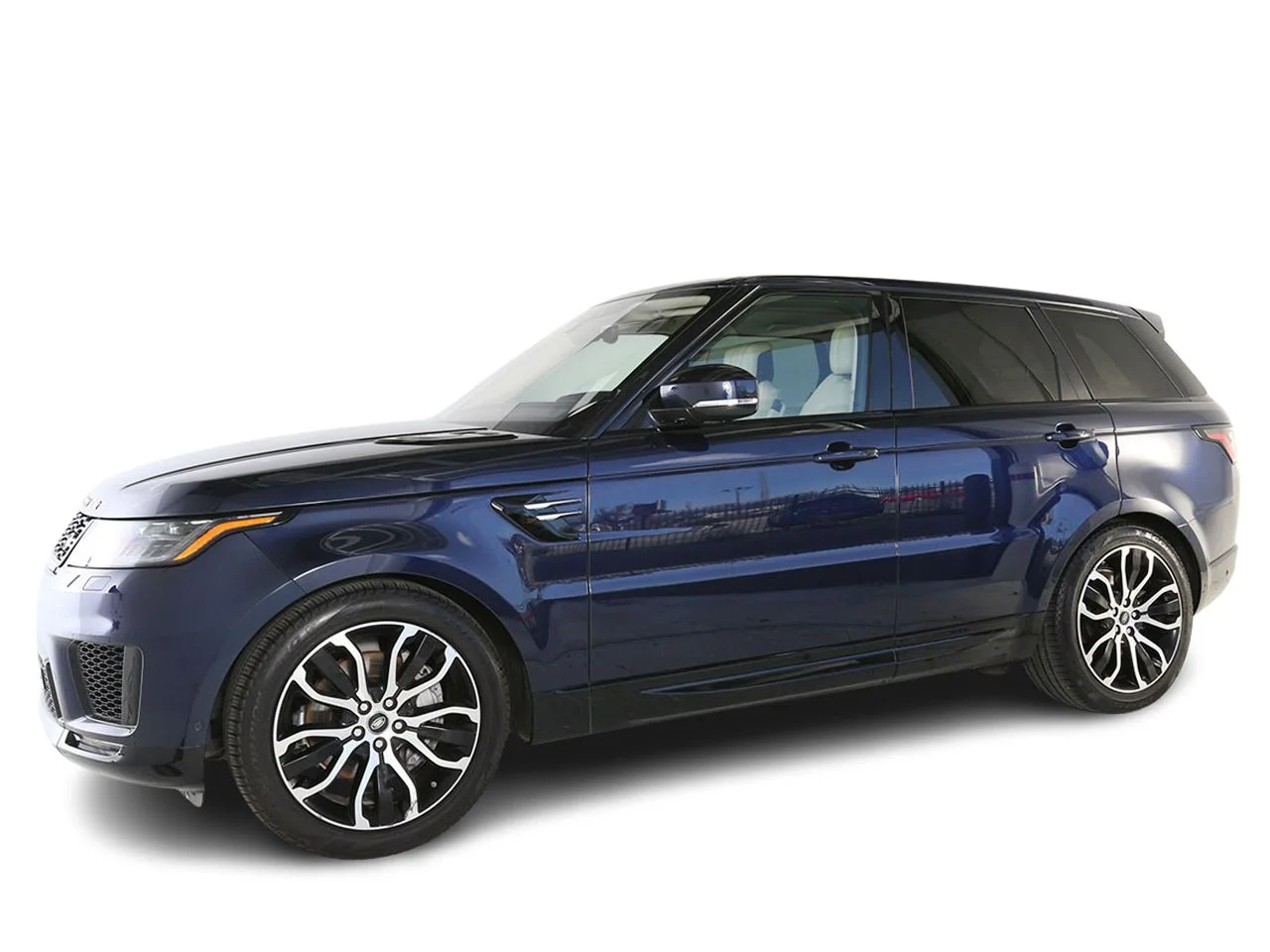 Used 2019 Blue Land Rover HSE image 7