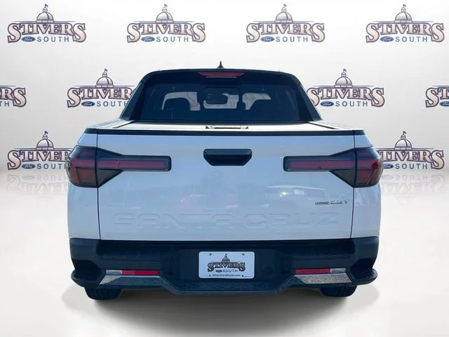 Used 2023 White Hyundai Limited image 4