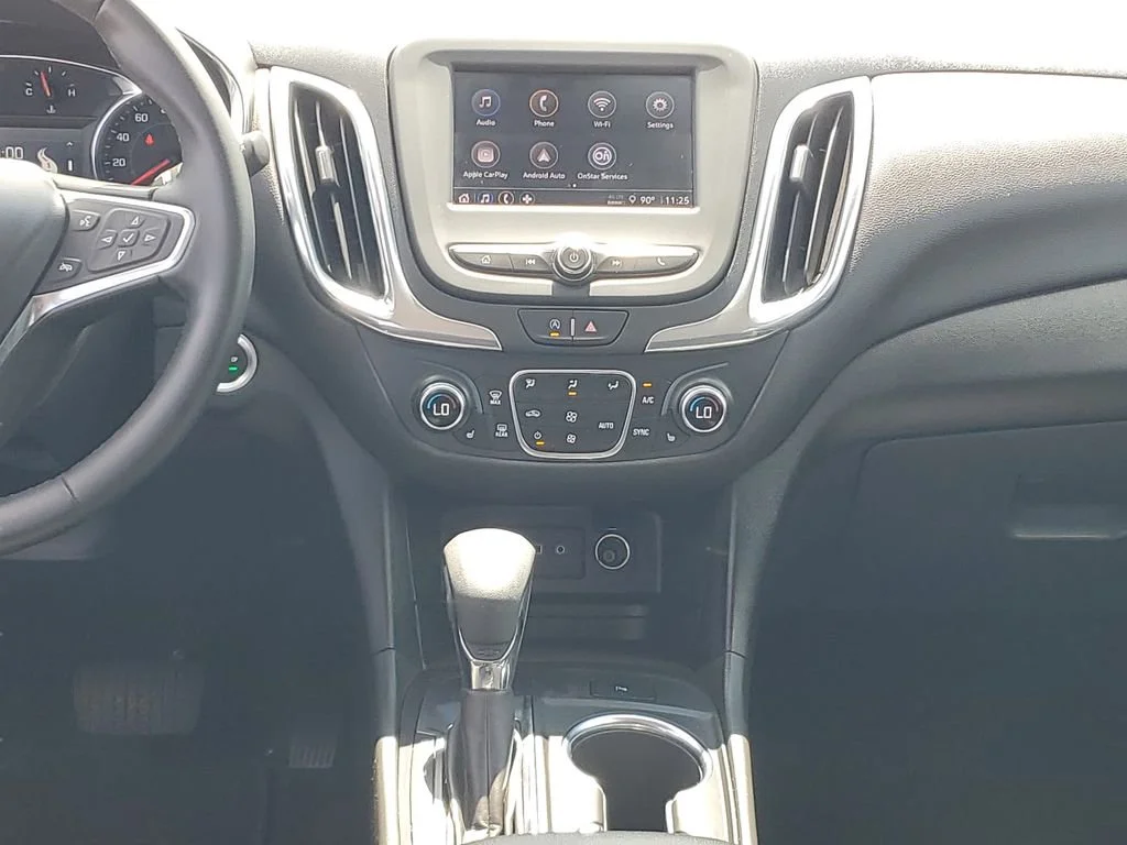 Used 2024 Summit White Chevrolet LT image 15