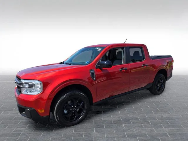 Used 2024 Red Ford XLT image 3