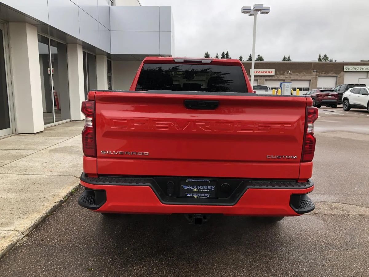 Used 2022 Red Chevrolet 4WD Crew Cab 157" Custom image 6