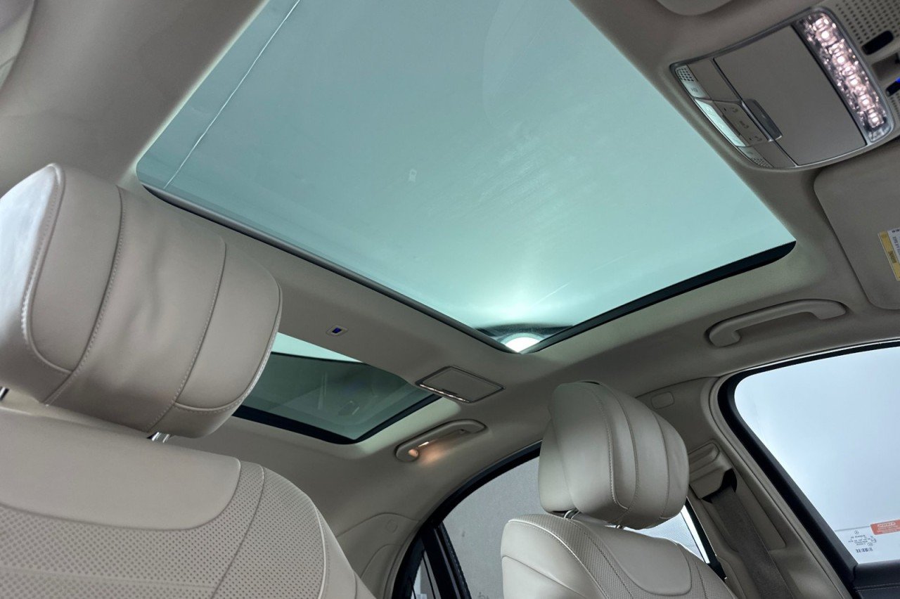 Used 2015 Lunar Blue Metallic Mercedes-Benz S 550 image 15