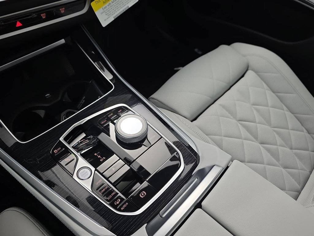 New 2026 Tanzanite Blue II Metallic BMW xDrive40i image 25
