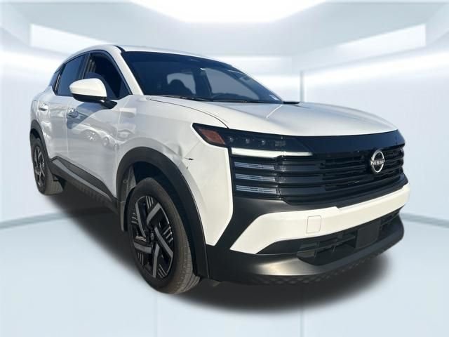 Used 2025 White Nissan SV image 3