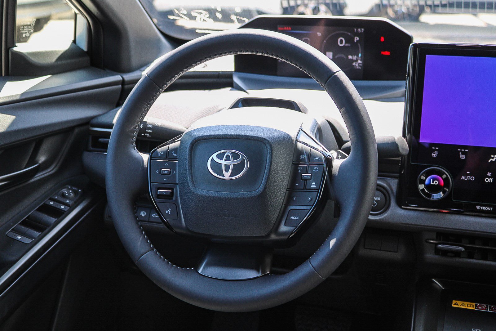 New 2026 Wind Chill Pearl <sup>1</sup> Toyota  XLE image 18