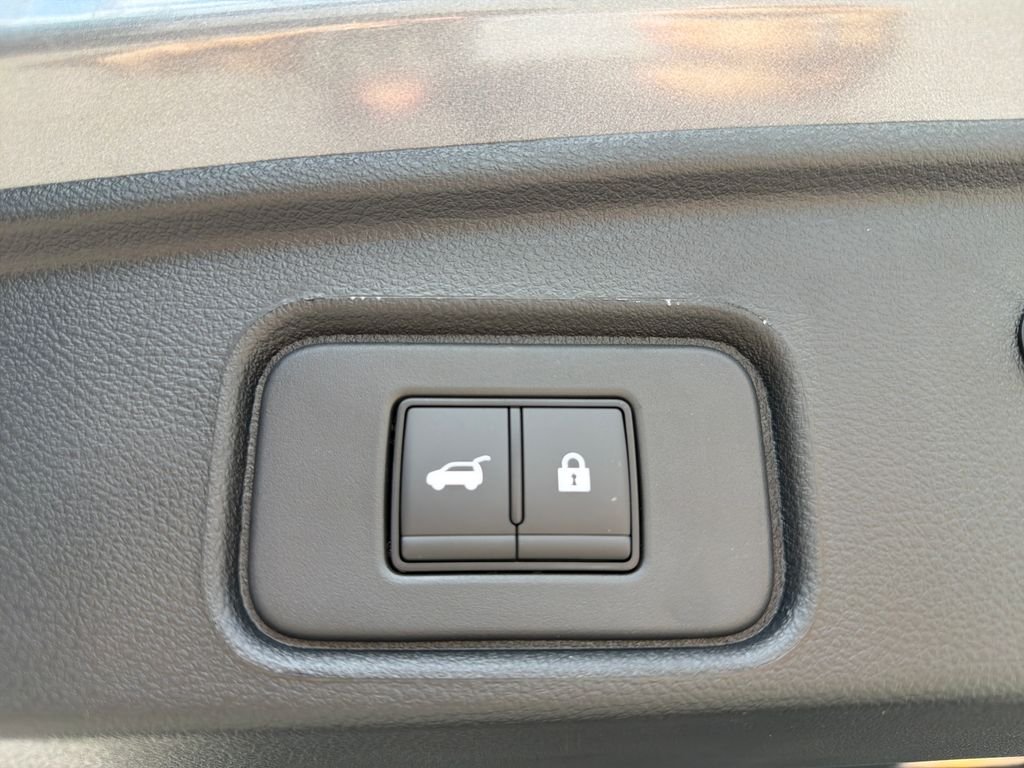 New 2026 Nissan Pathfinder SL 4D Sport Utility