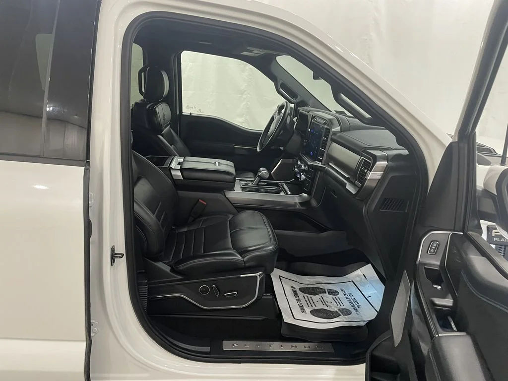 Used 2024 STAR WHITE METALLIC TRICOAT Ford Platinum image 26