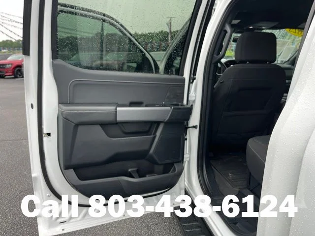 Used 2025 Oxford White Ford XLT image 9