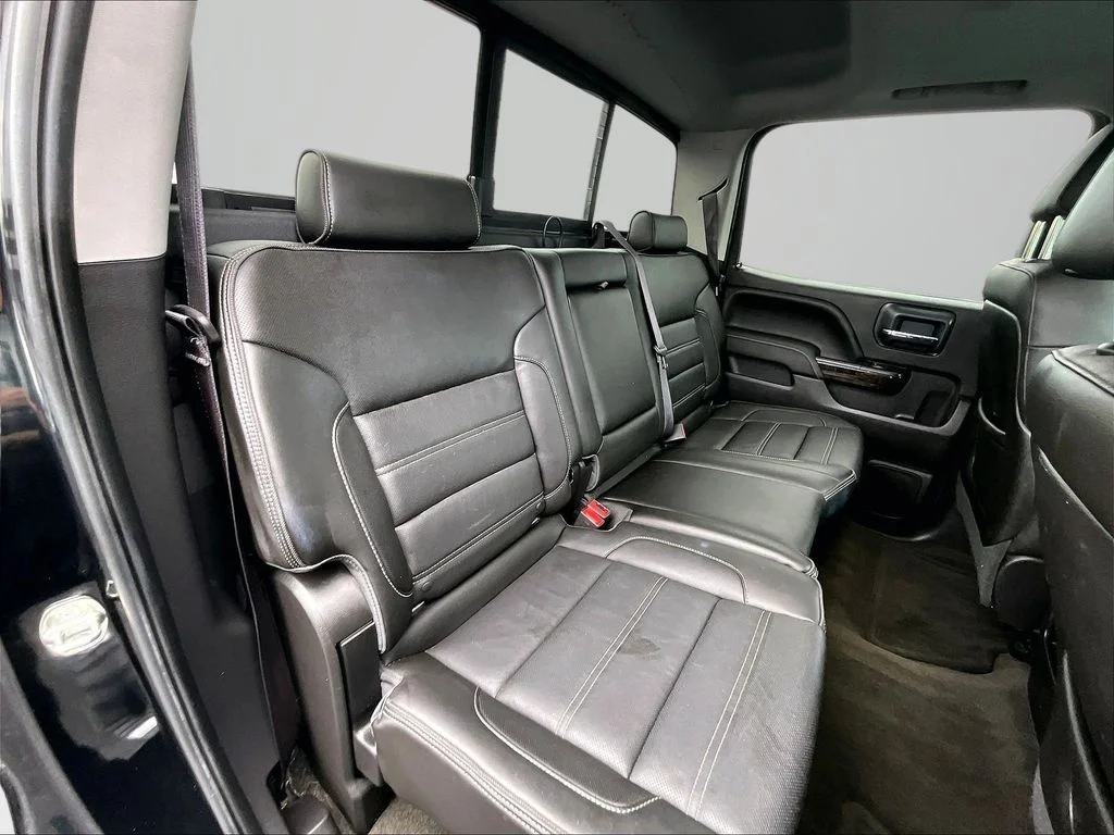Used 2015 Black GMC Denali image 28