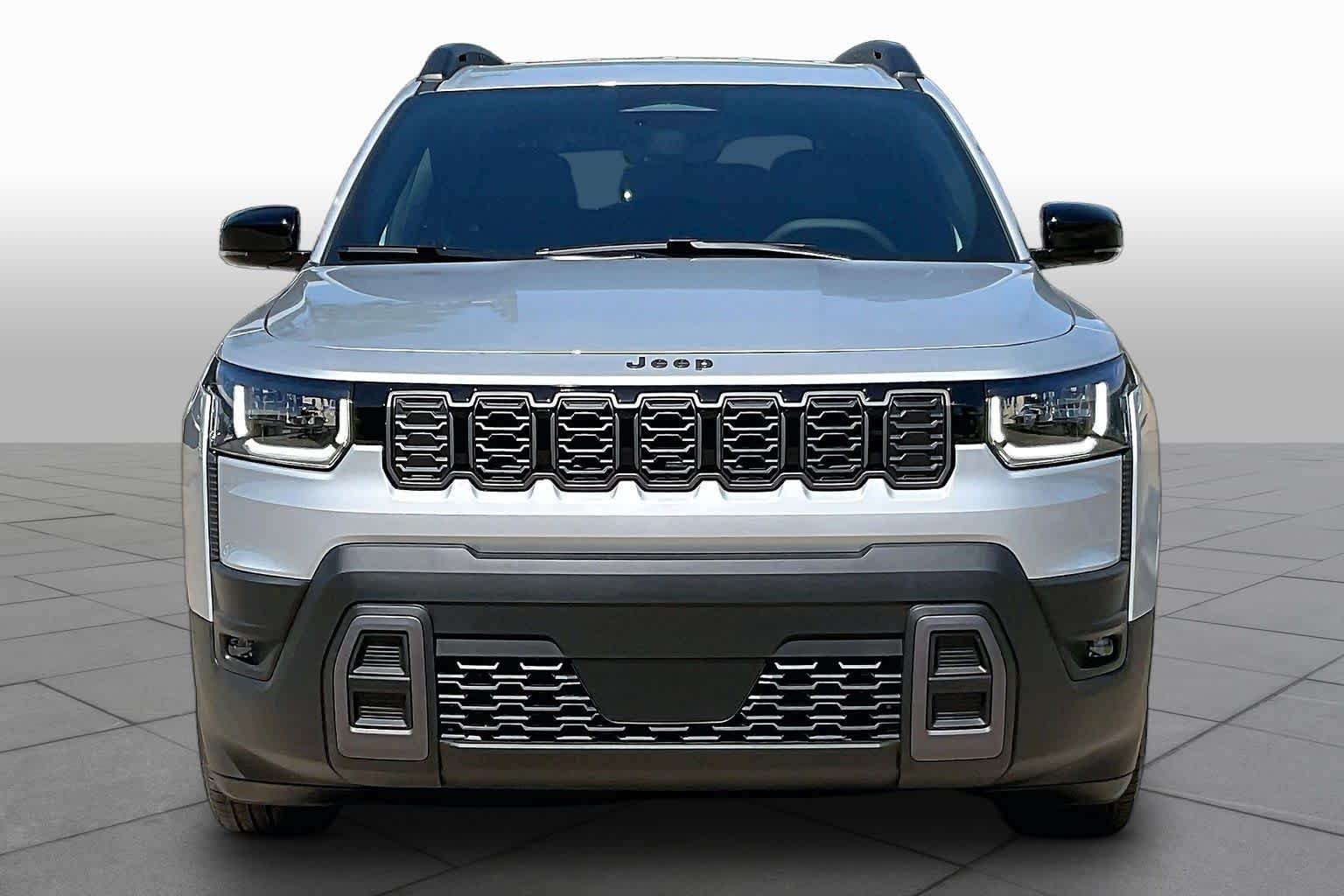 New 2026 Silver Zynith Clear-Coat Exterior Paint Jeep Limited image 3