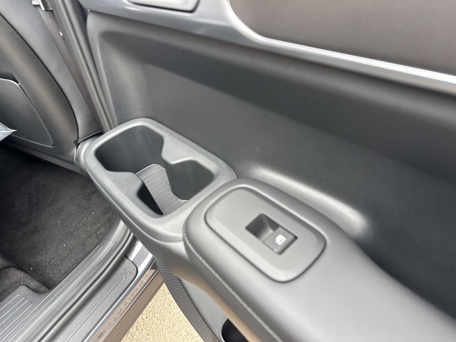 New 2027 Gray Hyundai SEL image 30
