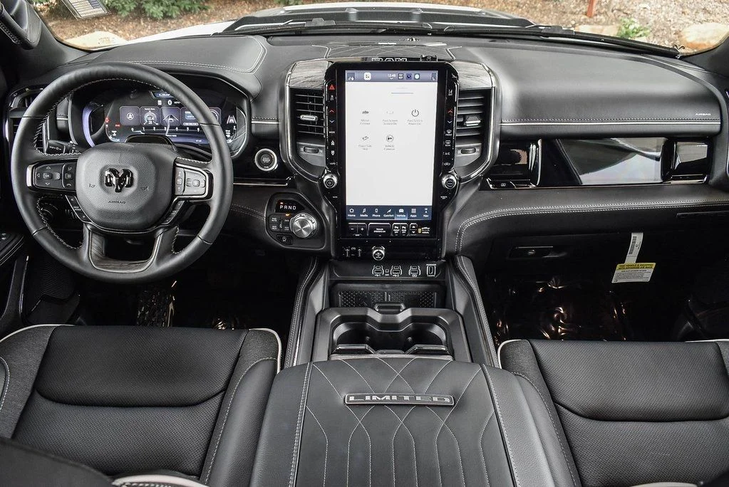 2025 RAM 1500 Limited - Photo 12
