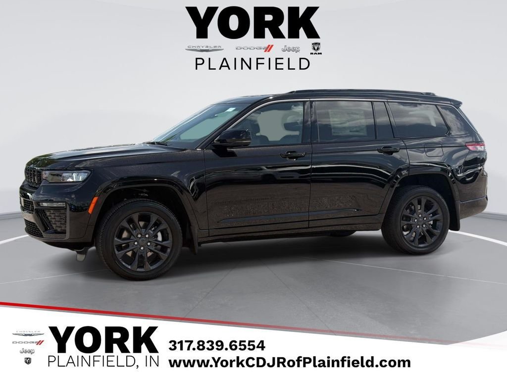 New 2026 Diamond Black Crystal Pearl-Coat Exterior Paint Jeep Limited image 1