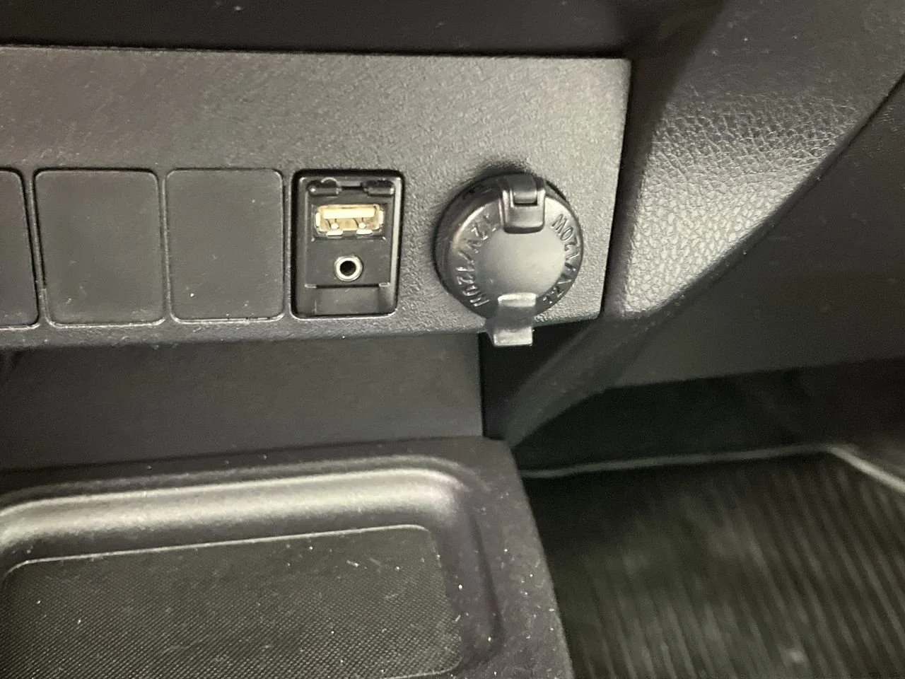 Used 2016 Gray Toyota XLE image 20