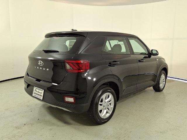 New 2026 Black Hyundai SE image 8