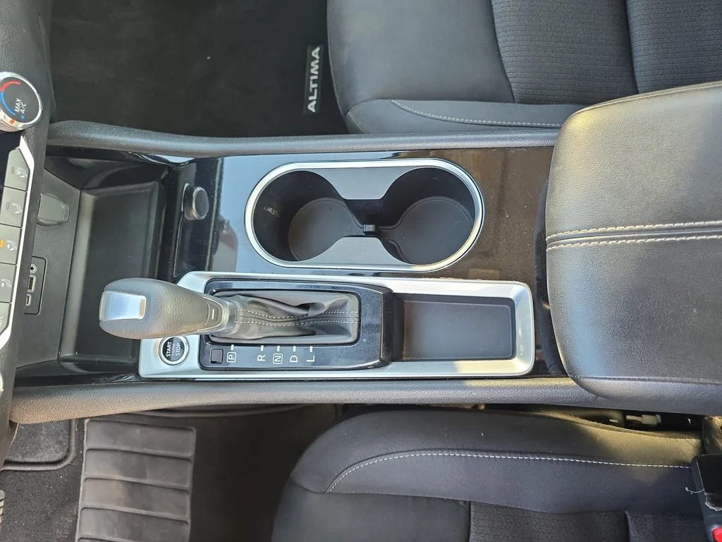 Used 2024  Nissan 2.5 SV image 24