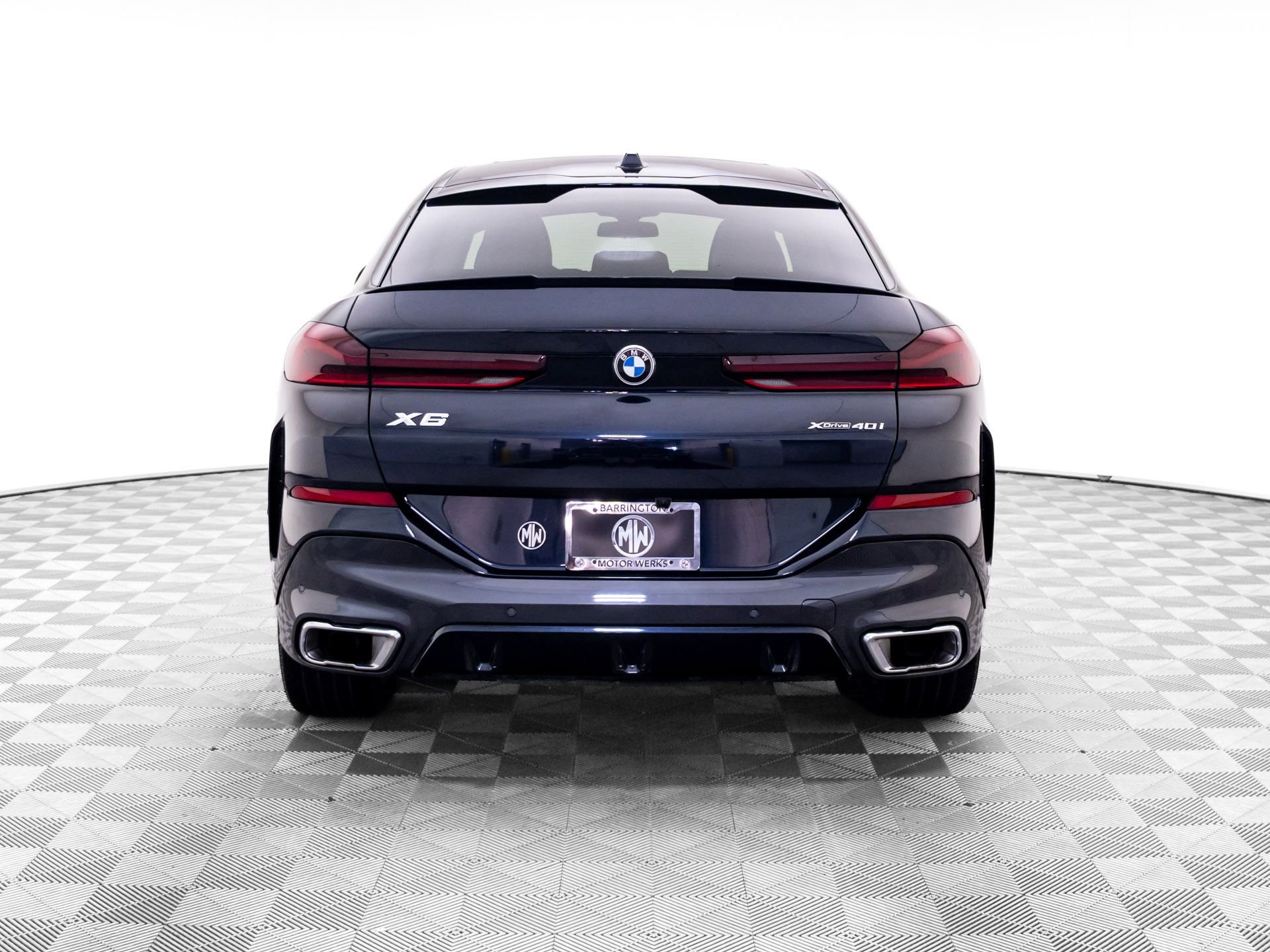 Used 2025 Black BMW xDrive40i image 4