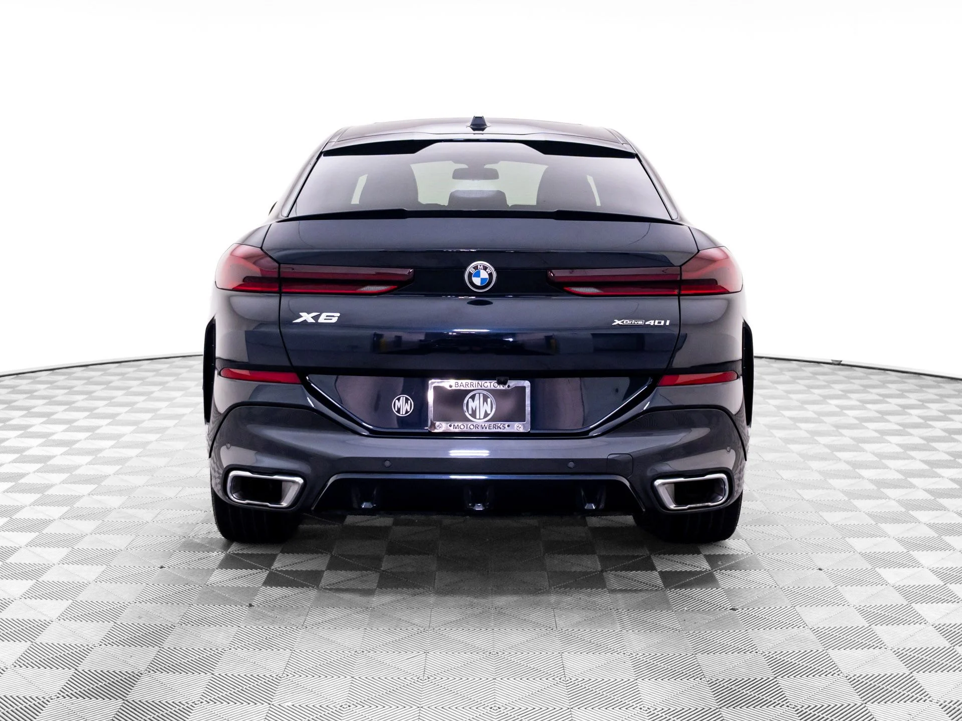 Used 2025 Black BMW xDrive40i image 4
