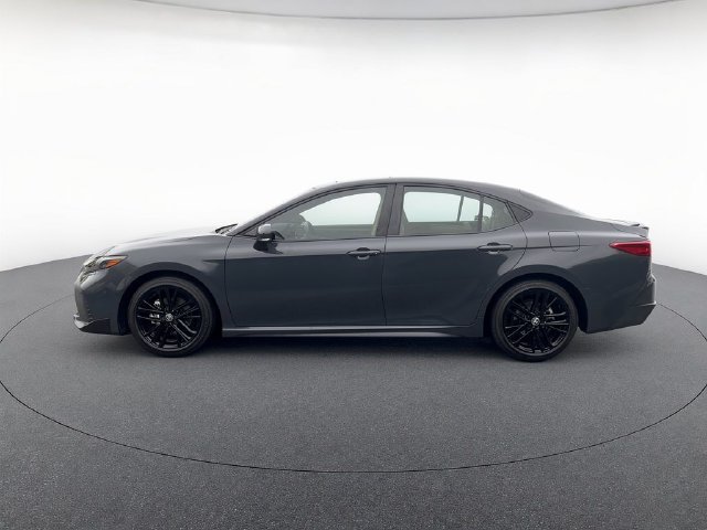 Certified Used 2025  Toyota SE image 3