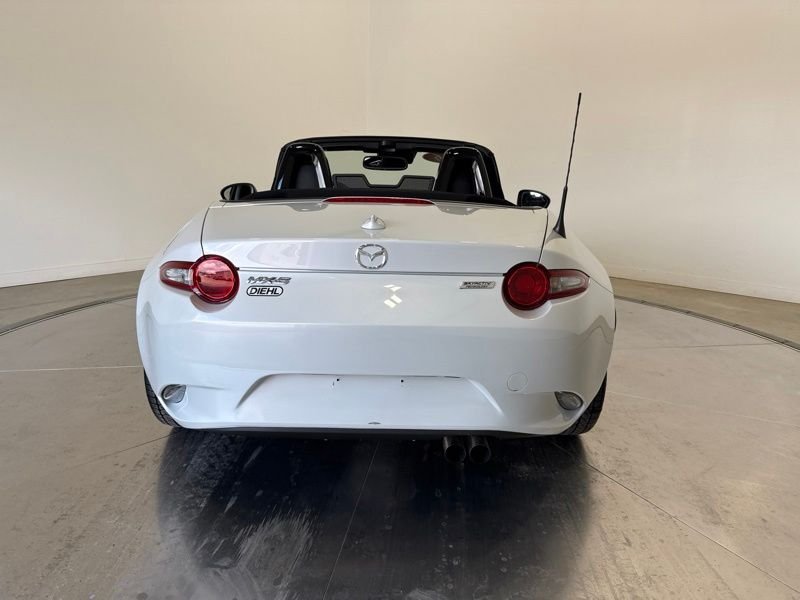 Used 2016 White Mazda Grand Touring image 13