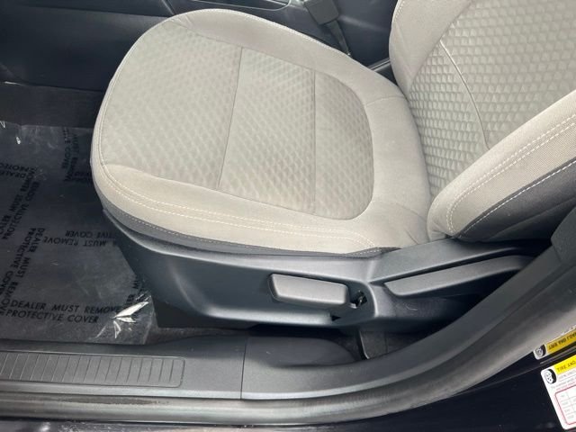Used 2022 Black Ford SE image 14