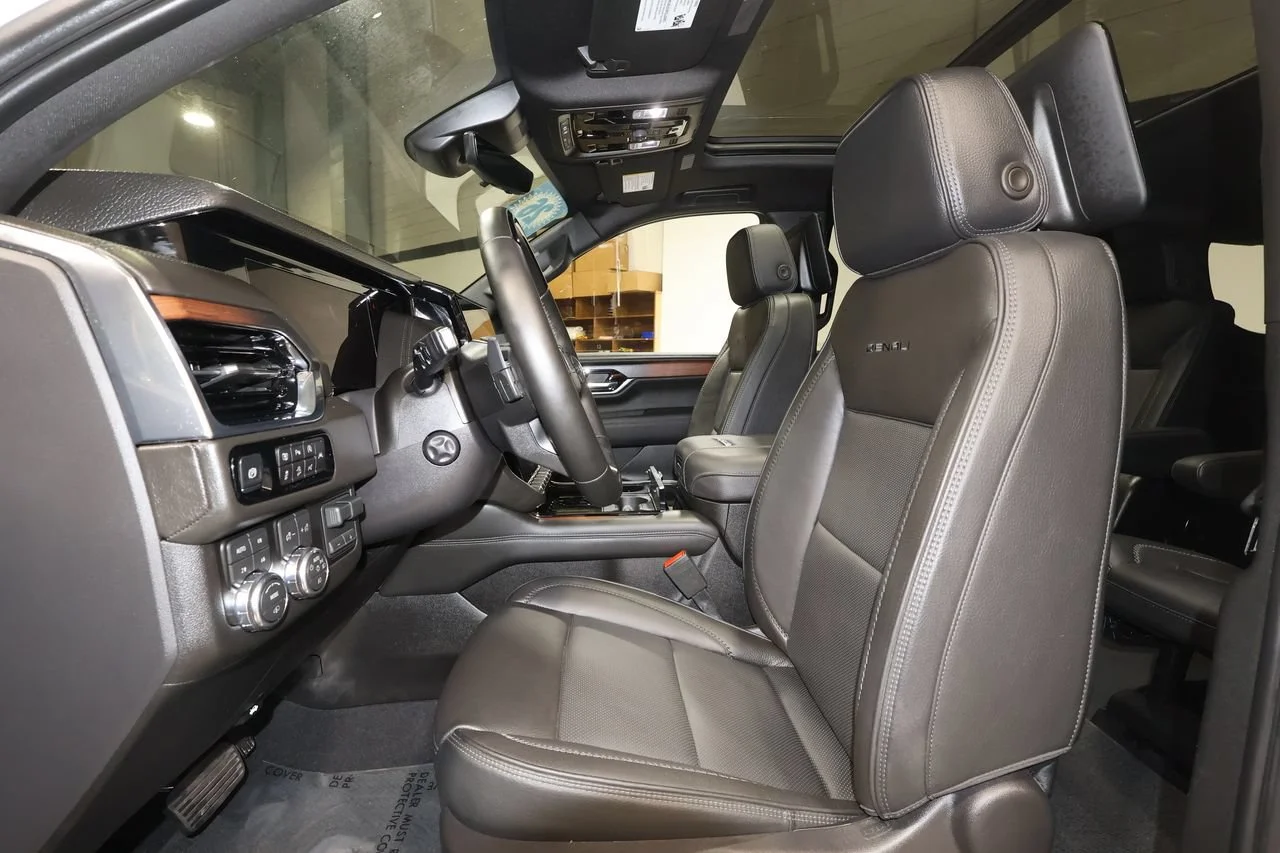 Used 2026 Glacier White Tricoat GMC Denali image 25