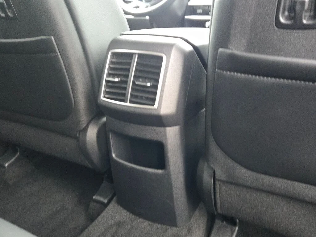 2024 Kia Sportage EX - Photo 11