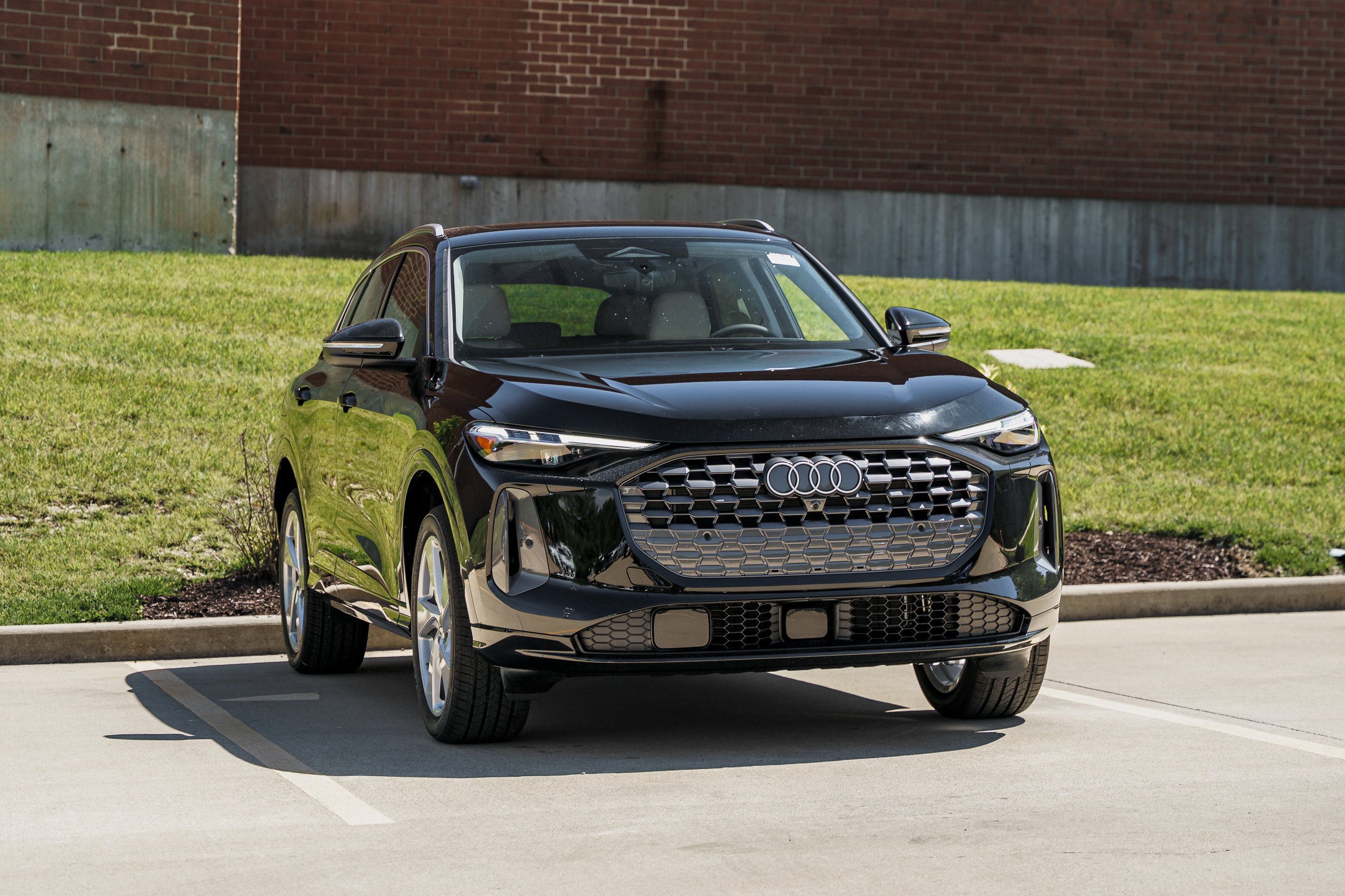 New 2026 MYTHOS BLACK Audi Premium Plus image 2