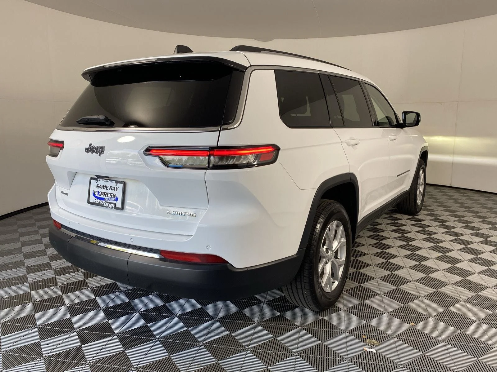 Used 2023 Bright White Clearcoat Jeep Limited image 5
