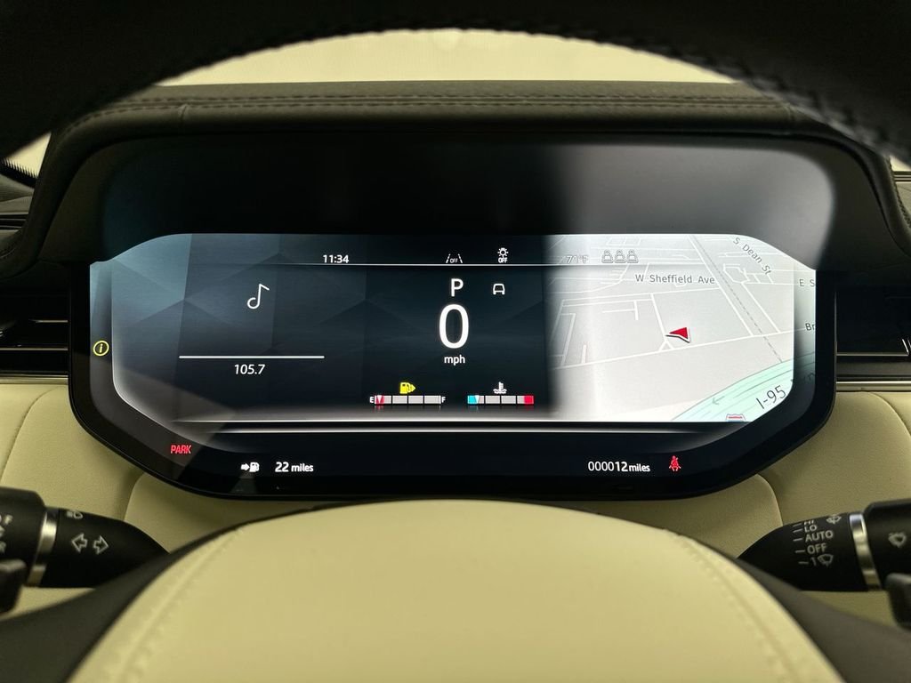 New 2026 Fuji White Land Rover SE image 15