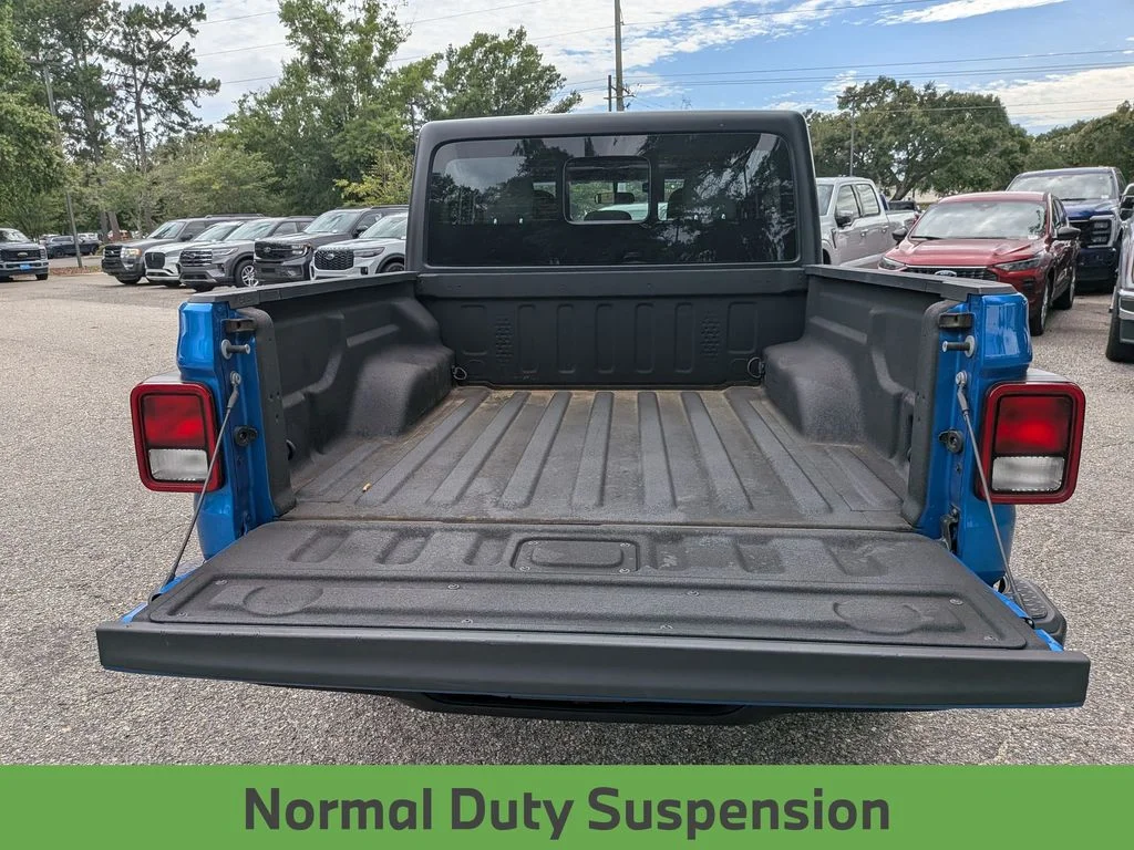 Used 2022 Blue Jeep Sport image 34