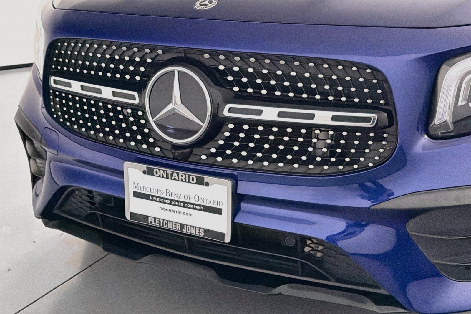 Used 2020 Galaxy Blue Metallic Mercedes-Benz 250 image 13