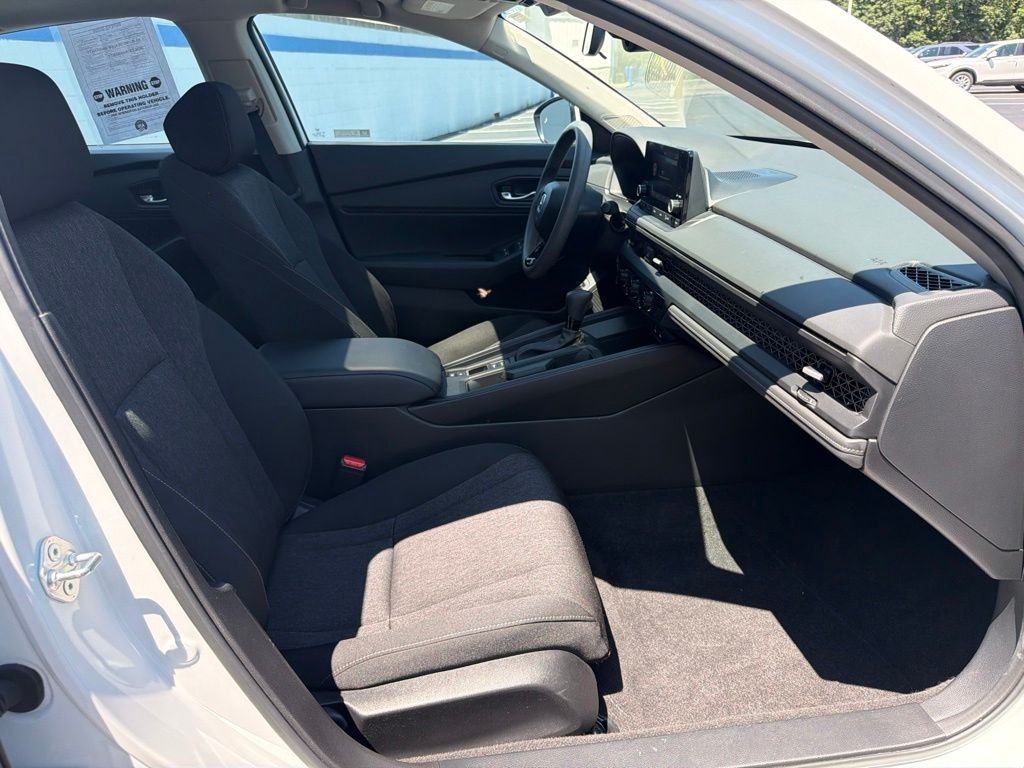 Certified Used 2024 Platinum White Pearl Honda EX image 24