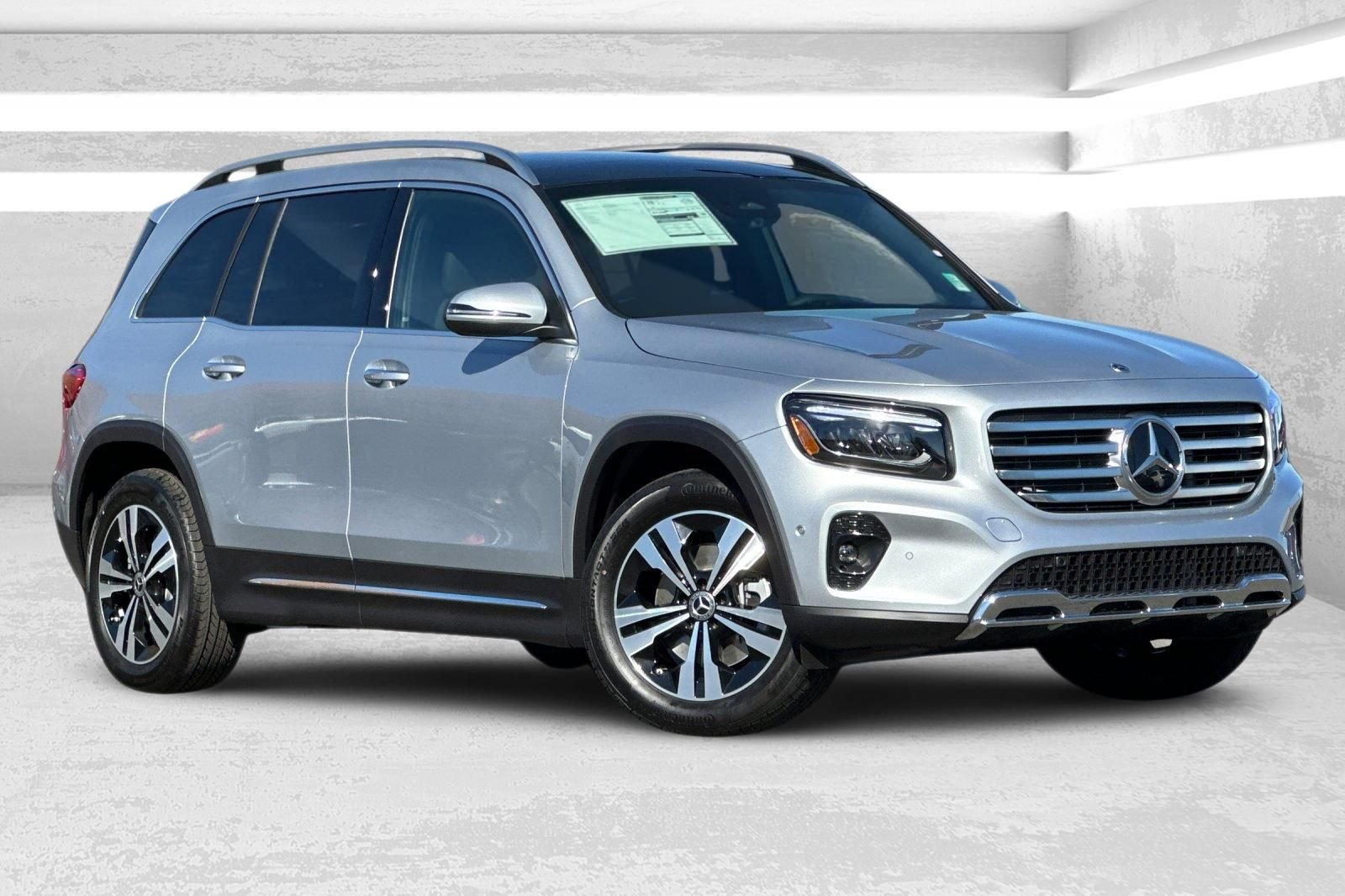 2026 Mercedes-Benz GLB GLB 250's photo