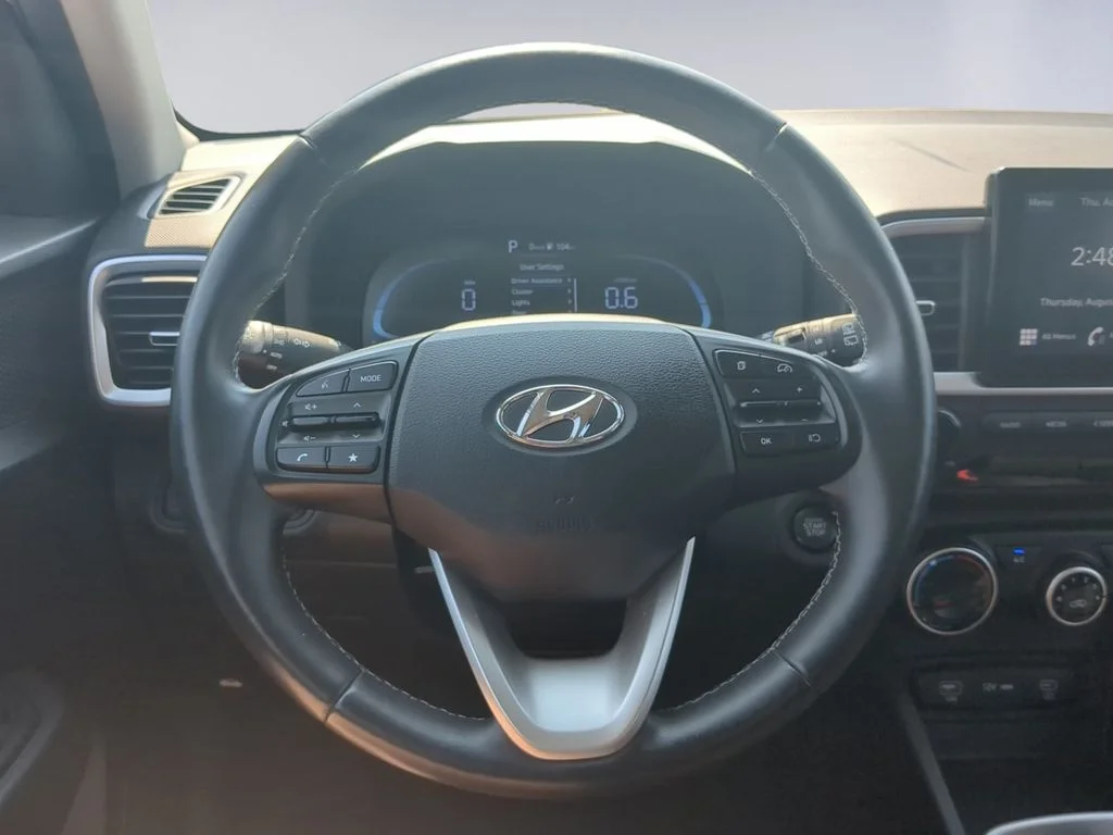 Used 2023 White Hyundai SEL image 15