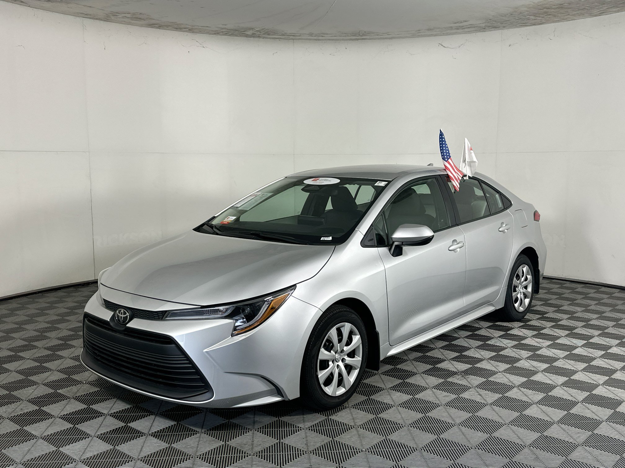 Certified Used 2025 Classic Silver Metallic Toyota LE image 7