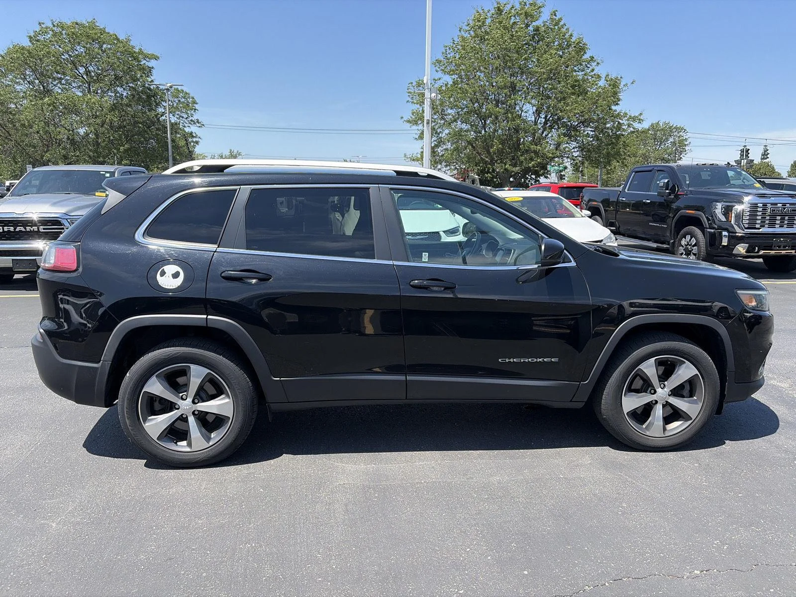 Used 2020 Diamond Black Crystal Pearlcoat Jeep Limited image 10