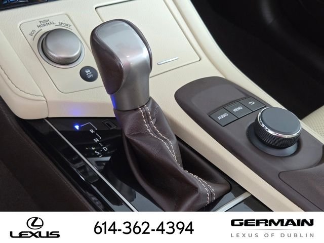 Used 2017 White Lexus 350 image 25