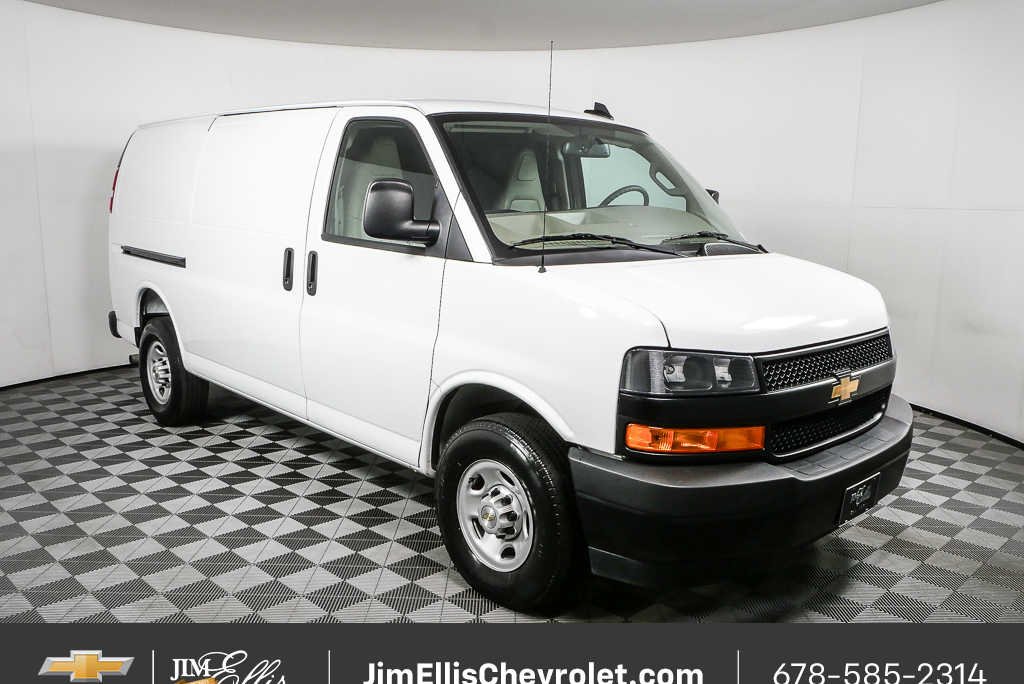 2025 Chevrolet Express 2500 Work Van HD's photo