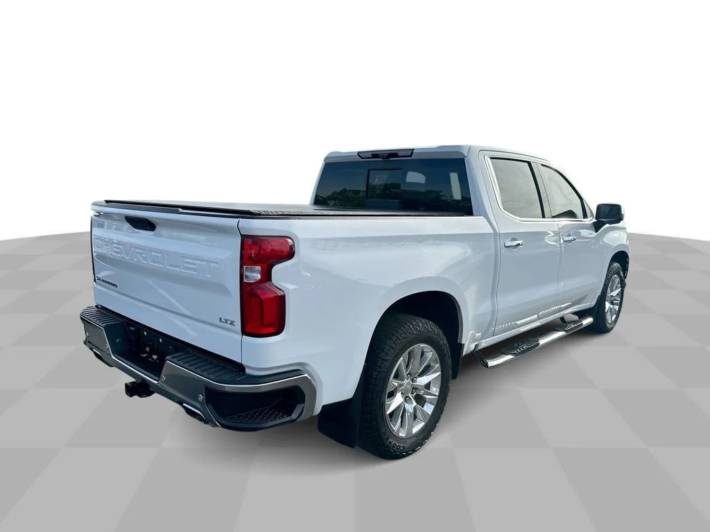 Used 2021 White Chevrolet LTZ image 24