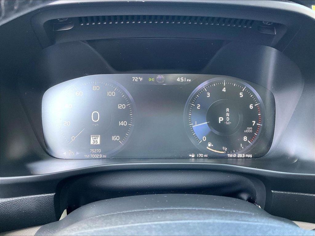 Used 2020 White Volvo Momentum image 24
