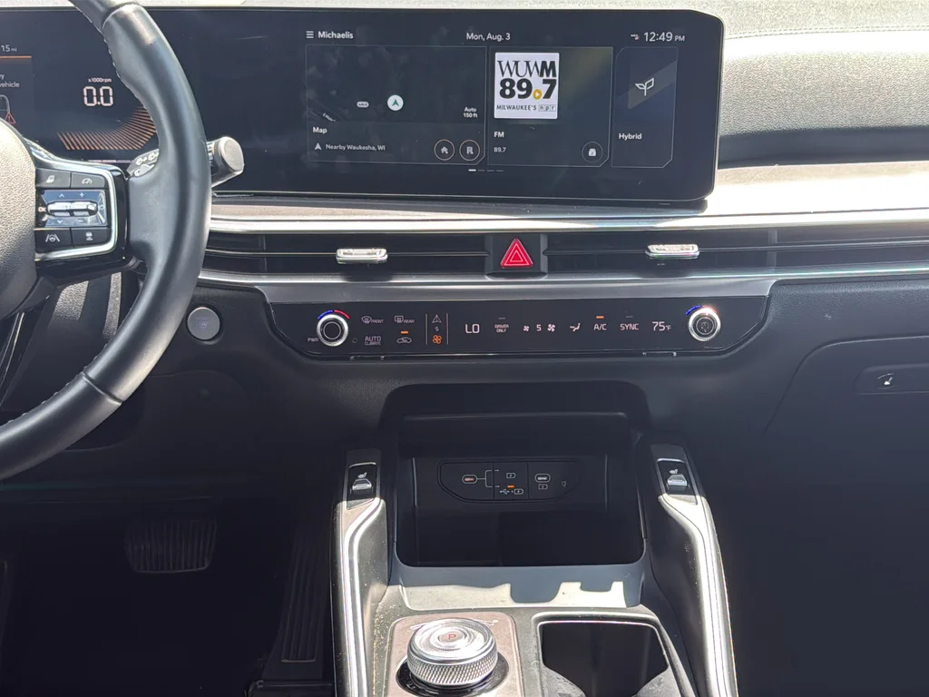 Certified Used 2025 Black Kia EX image 20